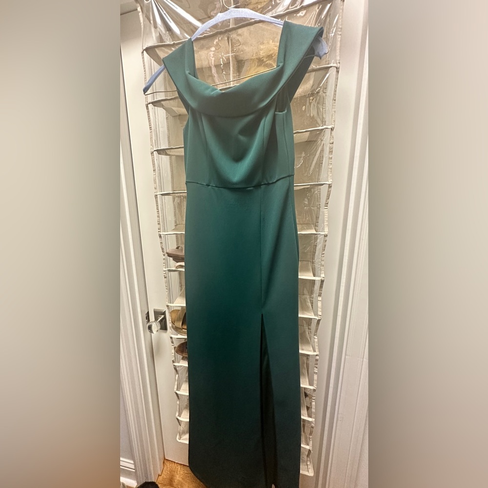 NWOT Lulu’s Long Dress